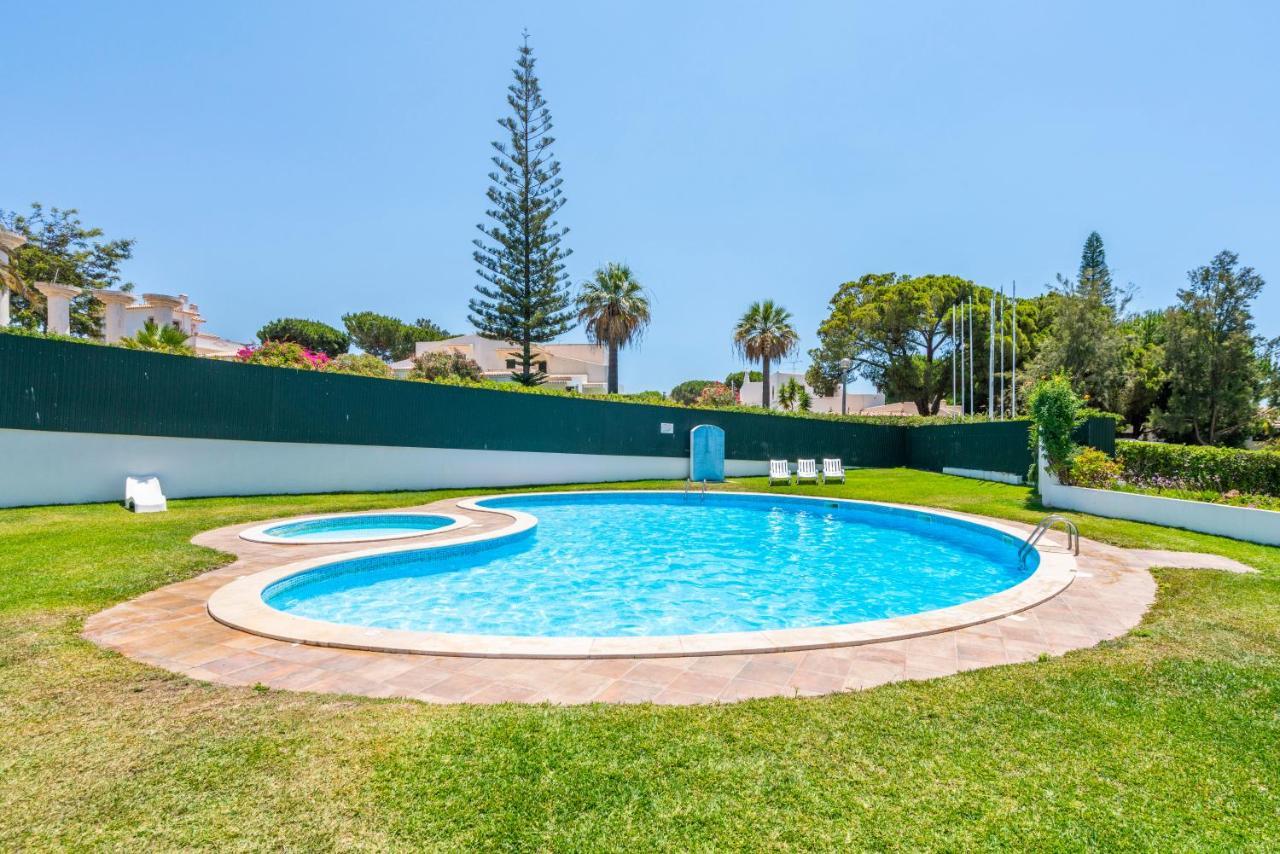 Lovely 1Bed Flat Short Walk To The Marina Vilamoura كوارتيرا المظهر الخارجي الصورة